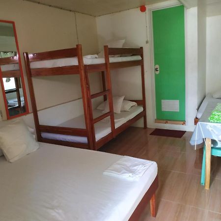 Emoks Guest House Moalboal Ngoại thất bức ảnh