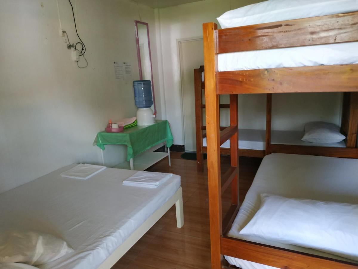 Emoks Guest House Moalboal Ngoại thất bức ảnh