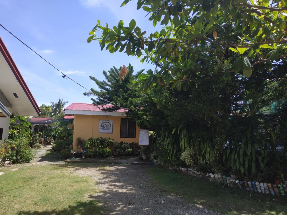 Emoks Guest House Moalboal Ngoại thất bức ảnh