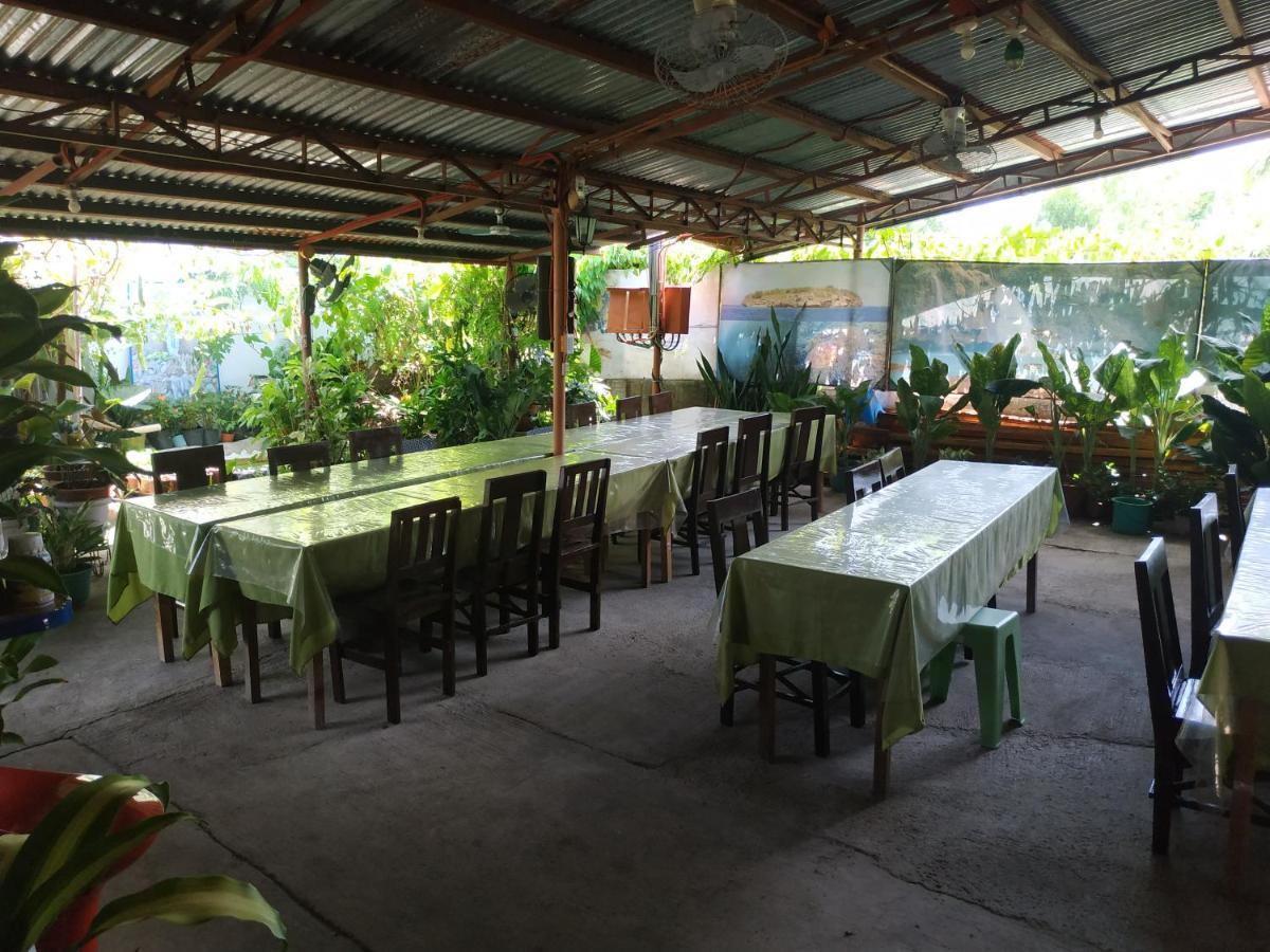 Emoks Guest House Moalboal Ngoại thất bức ảnh