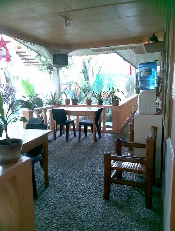Emoks Guest House Moalboal Ngoại thất bức ảnh